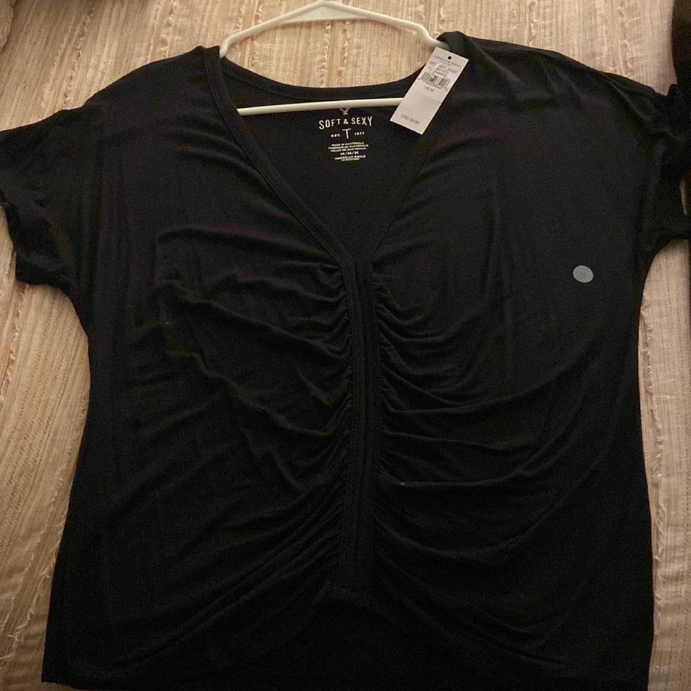 Black soft and sexy rouched tee